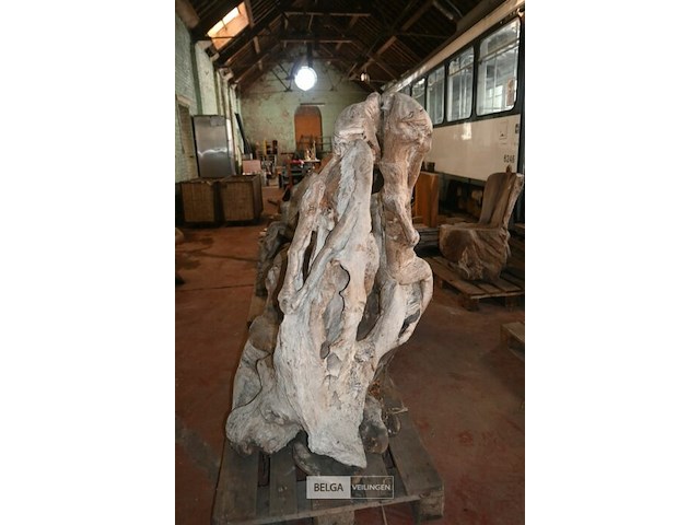 Houten kunstwerk / stoel - afbeelding 4 van  5