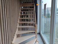 Houten kwartslagtrap showroom model