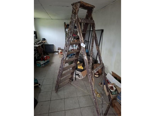 Houten ladder - afbeelding 1 van  1