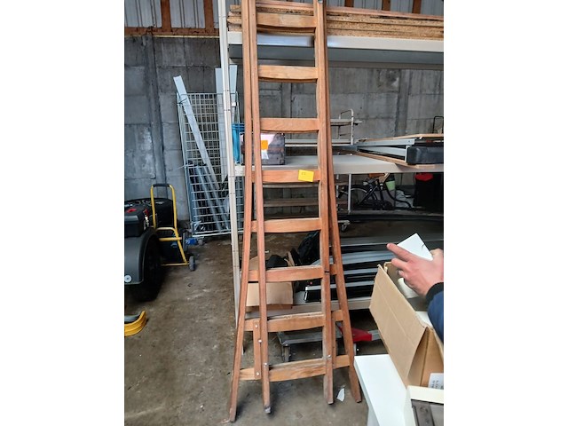 Houten ladder - afbeelding 1 van  1