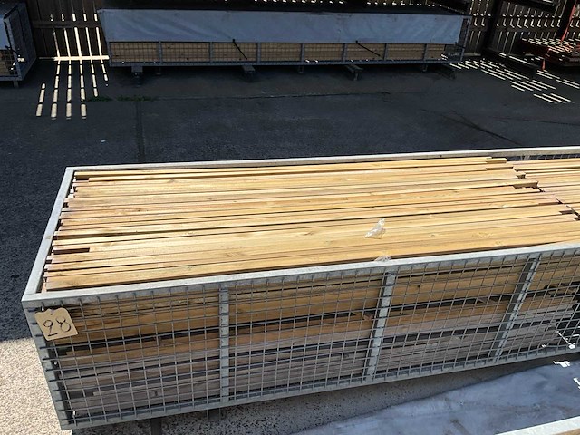 Houten latten bouwhout - afbeelding 1 van  6
