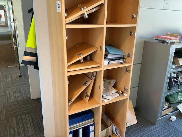 Houten locker-/opbergkast - afbeelding 4 van  6