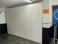 Houten lockerkast - afbeelding 1 van  3