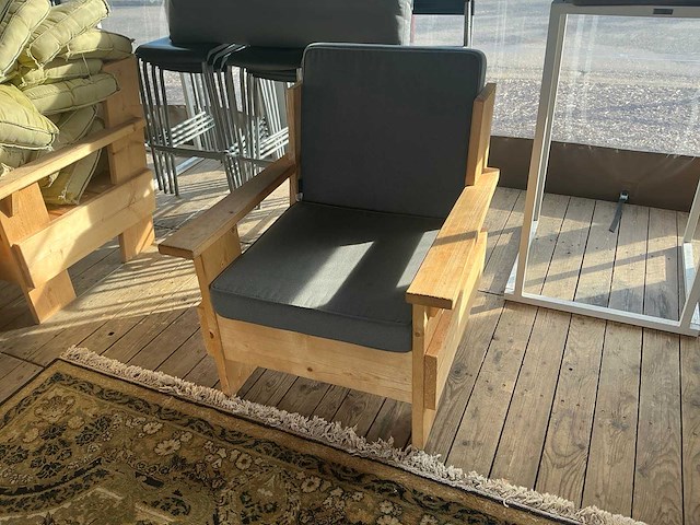 Houten loungestoel - afbeelding 1 van  3