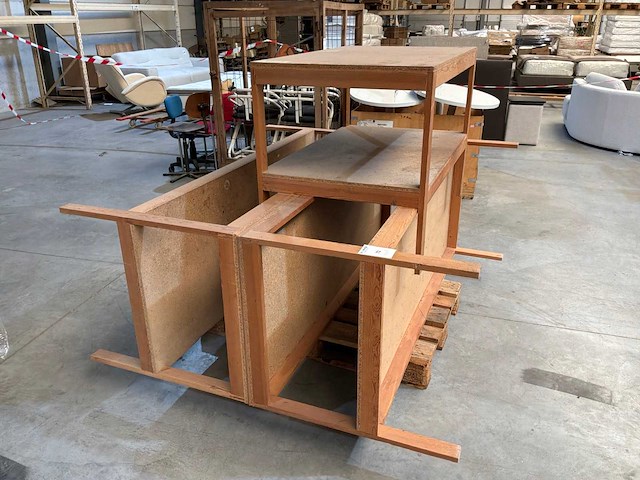 Houten magazijn tafels (3x) - afbeelding 2 van  2