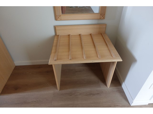 Houten meubels - afbeelding 2 van  4