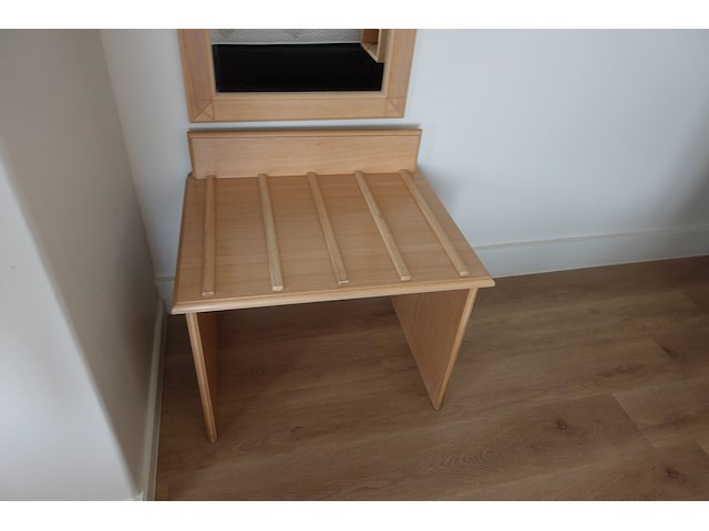Houten meubels - afbeelding 4 van  4