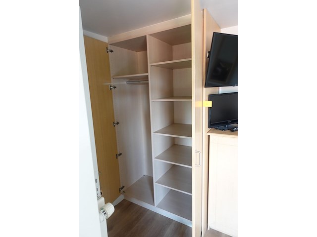 Houten meubels - afbeelding 2 van  5