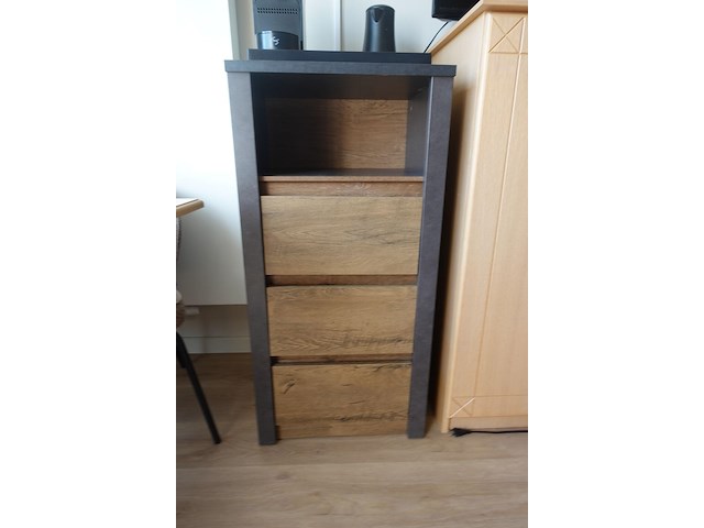 Houten meubels - afbeelding 4 van  5