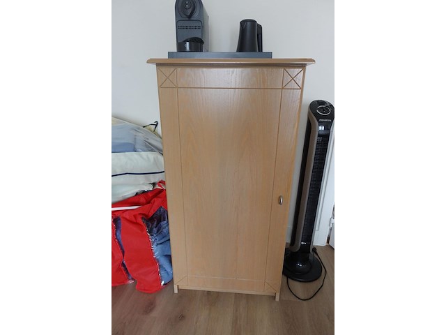 Houten meubels - afbeelding 1 van  2