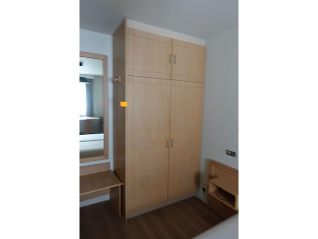 Houten meubels - afbeelding 1 van  4
