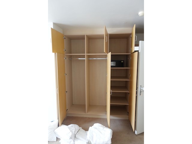 Houten meubels - afbeelding 2 van  5