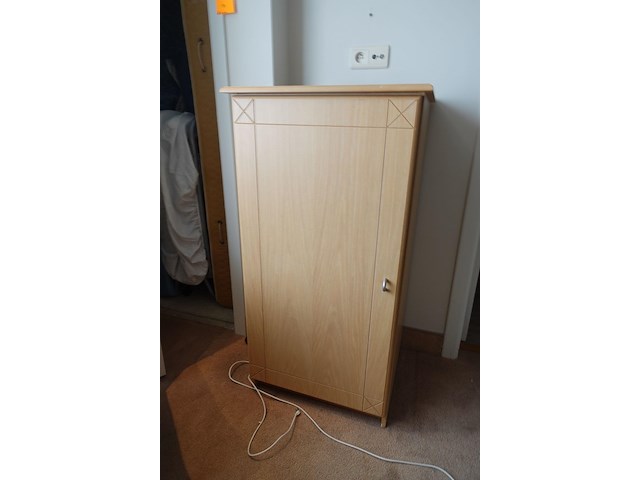 Houten meubels - afbeelding 4 van  5