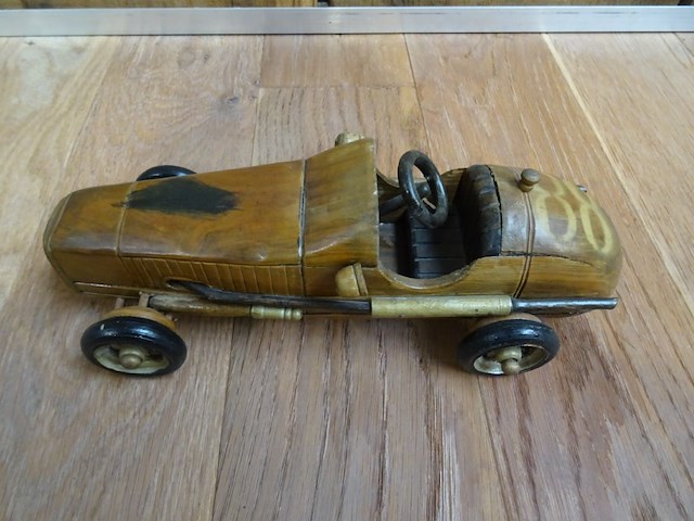 Houten miniatuur auto - afbeelding 2 van  5