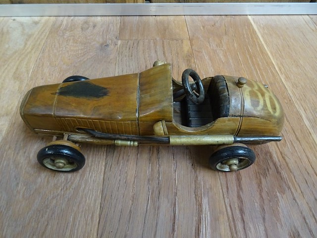 Houten miniatuur auto - afbeelding 3 van  5