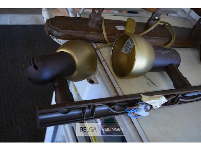 Houten olie lamp beeldje - afbeelding 4 van  4