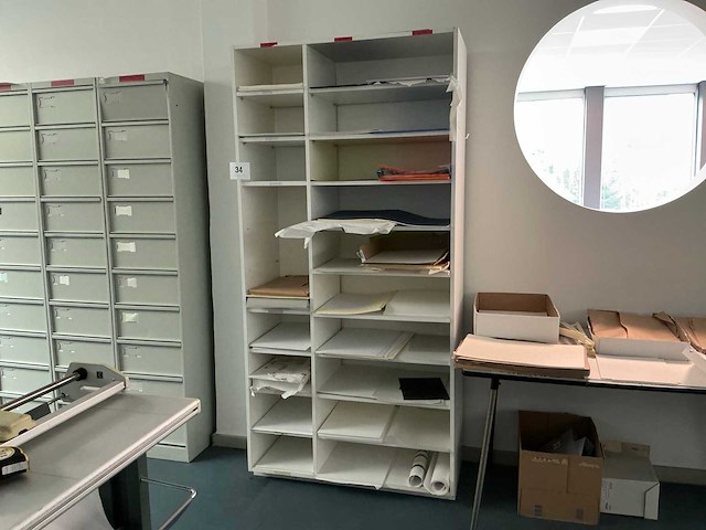 Houten opbergkast - afbeelding 1 van  7
