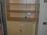 Houten opbergkast - afbeelding 1 van  1