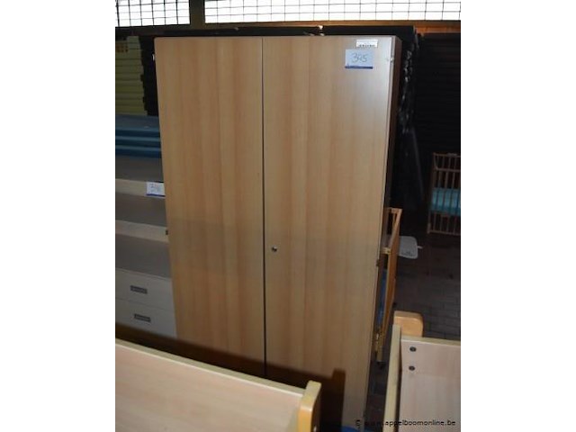 Houten opbergkast - afbeelding 1 van  1