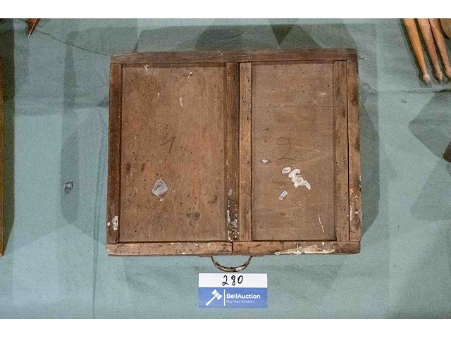 Houten opbergkist voor schroeven en bouten - afbeelding 1 van  4