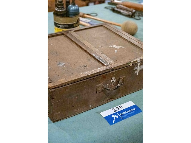 Houten opbergkist voor schroeven en bouten - afbeelding 2 van  4