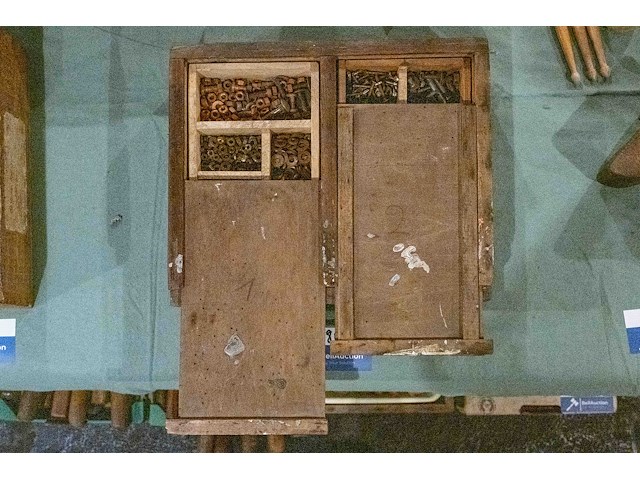 Houten opbergkist voor schroeven en bouten - afbeelding 3 van  4