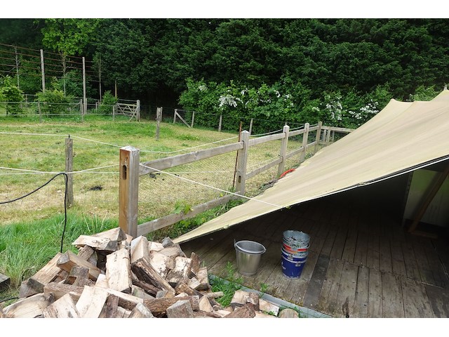 Houten paardenomheining - afbeelding 5 van  5
