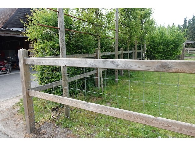 Houten paardenomheining - afbeelding 4 van  10