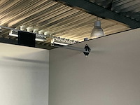 Houten paskamer voorzien van spiegel - afbeelding 5 van  7