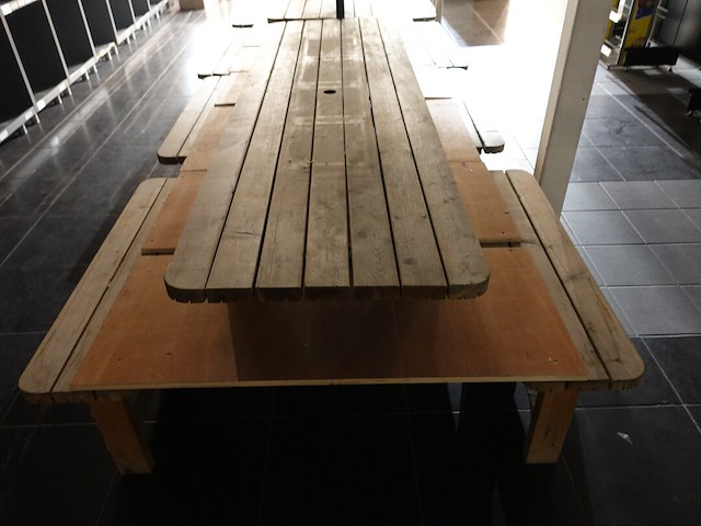 Houten picknickbank - afbeelding 2 van  2