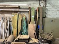 Houten planken - afbeelding 1 van  4