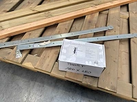 Houten poort met slot - afbeelding 4 van  6