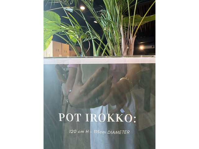 Houten pot in irokko - afbeelding 2 van  2