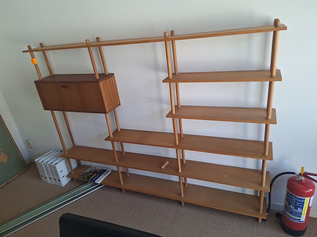 Houten rek + landkaart - afbeelding 2 van  3