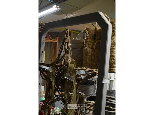 Houten rek op wielen - afbeelding 3 van  3