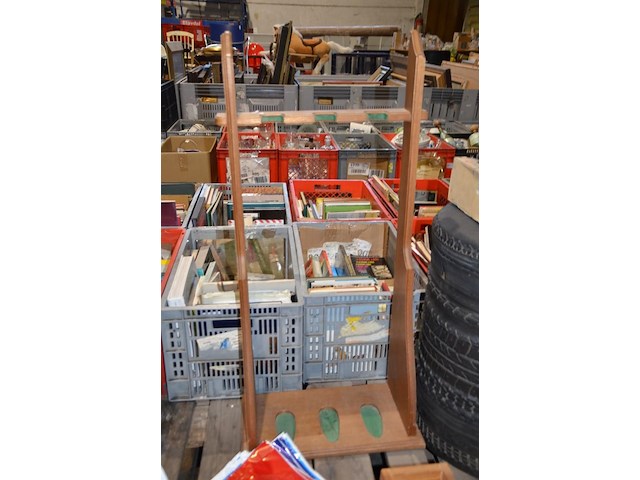 Houten rek voor jachtgeweren - afbeelding 1 van  2