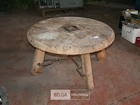 Houten ronde salontafel - afbeelding 1 van  5