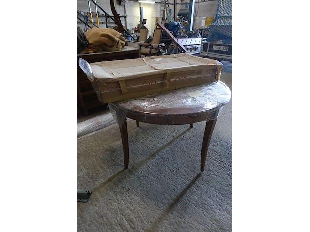 Houten ronde tafel + verlengstukken - afbeelding 1 van  3