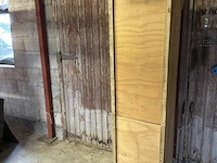 Houten rook- en droogkast h195xb42xd42 cm - afbeelding 1 van  2