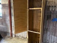 Houten rook- en droogkast h195xb42xd42 cm - afbeelding 2 van  2