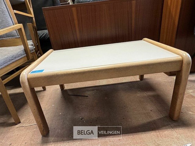 Houten salontafel - afbeelding 1 van  2