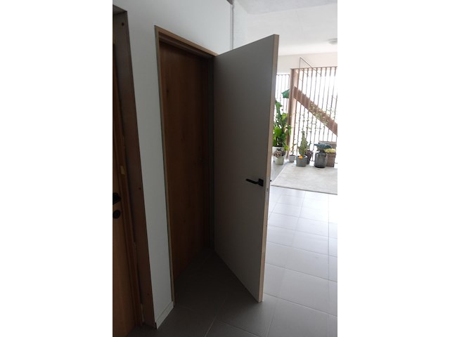 Houten schilder deur showroom model - afbeelding 2 van  2