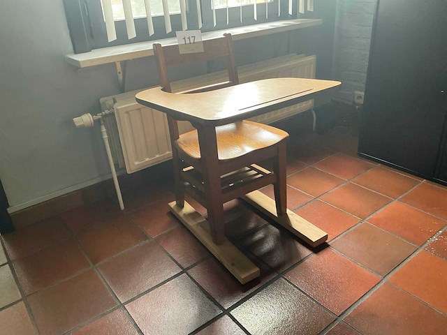 Houten schoolbankje - afbeelding 3 van  6