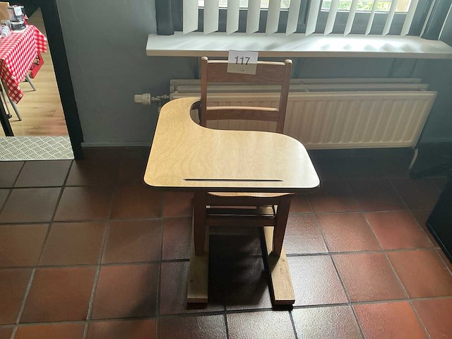 Houten schoolbankje - afbeelding 4 van  6