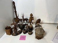 Houten sculpturen 17 items - afbeelding 1 van  4