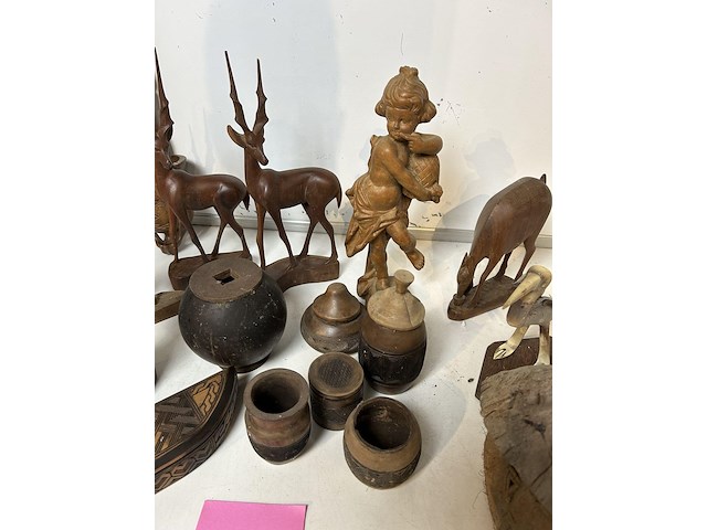 Houten sculpturen 17 items - afbeelding 3 van  4
