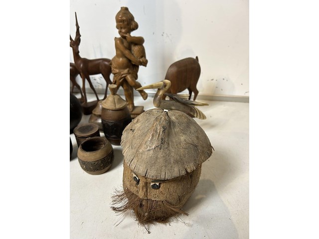 Houten sculpturen 17 items - afbeelding 4 van  4