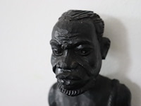 Houten sculptuur afrikaans figuur - afbeelding 3 van  5