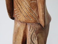 Houten sculptuur figuur - afbeelding 6 van  7