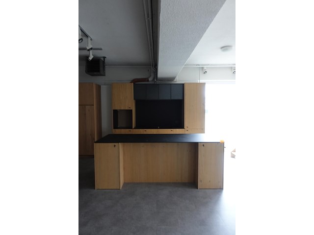 Houten showroom keuken - afbeelding 1 van  10